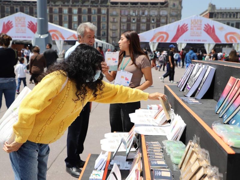 Visita Difusión DEOCDH en el Zocalo